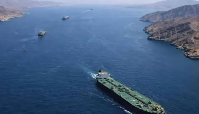 Ketegangan AS-Iran Memanas, Iran Mengancam Tutup Selat Hormuz sementara Amerika Mengancam akan menghancurkan Pusat Listrik Iran