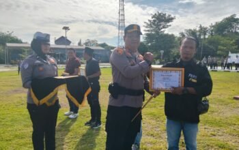 Turut Bantu Tangkap Tahanan Kabur, Kapolres Boalemo Beri Penghargaan Ke Wartawan PJS