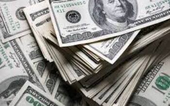 Nilai Tukar Rupiah Tembus Rp16.996 per USD, Tekanan Inflasi Meningkat