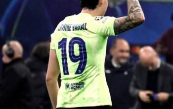 Bastoni Jadi Rebutan, Barcelona Terdepan dalam Perburuan