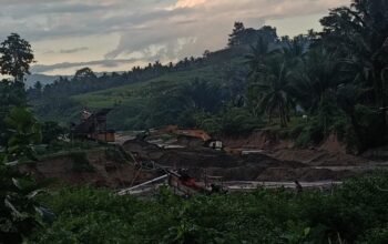 Tak Ada Penindakan! 2 Excavator Beraktifitas Di Tambang Ilegal Tenilo Paguyaman